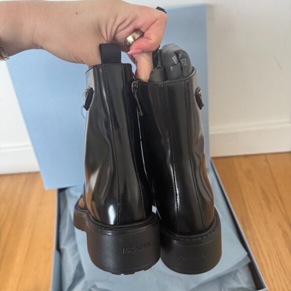 NWT Prada Ankle Boots Spazzolato Black Brushed Leather Lace-up Triangle Logo - Picture 9 of 11